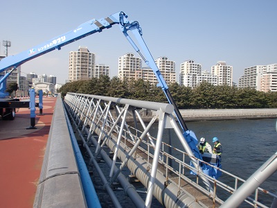 補修（花見川水管橋)